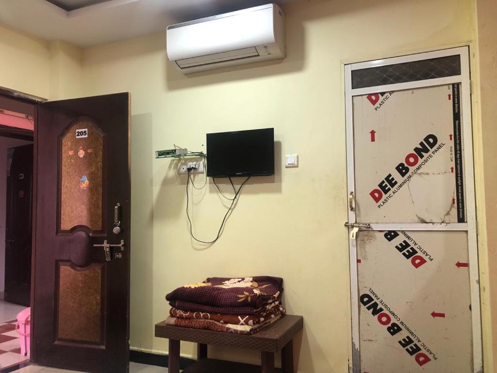 New Yanti Guest House Ujjain Exterior foto